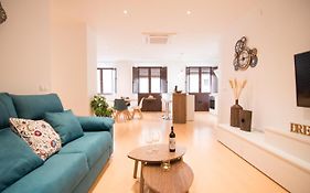 Tuguest Alhondiga Apartment